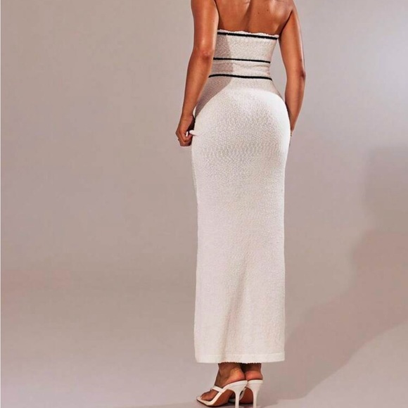 Elegant White Strapless Maxi Dress - Picture 2 of 2